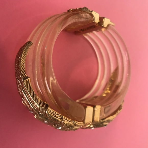 RARE Fly With Me Lucite Hinged Angel Wing Bracelet - Picture 10 of 11